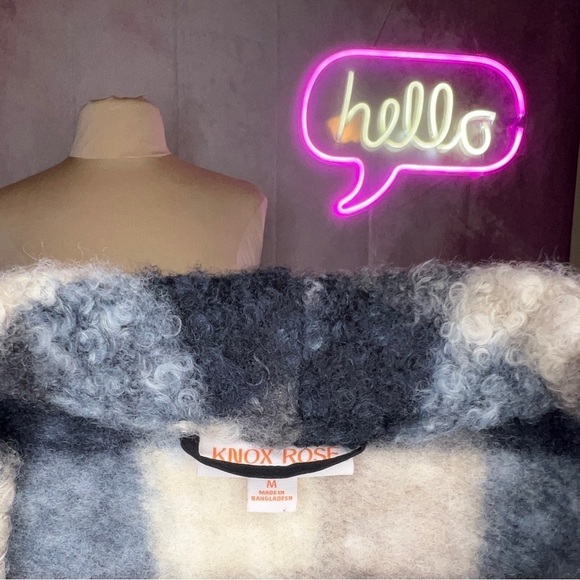 Womens Plaid Sweater Overcoat Shacket Brown Black Plaid Pockets -M - Picture 3 of 3